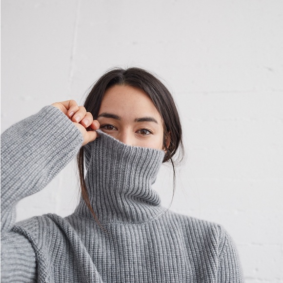 JENNI KAYNE cashmere sweater grey xs turtleneck EUC Retails for $595 - Picture 2 of 7